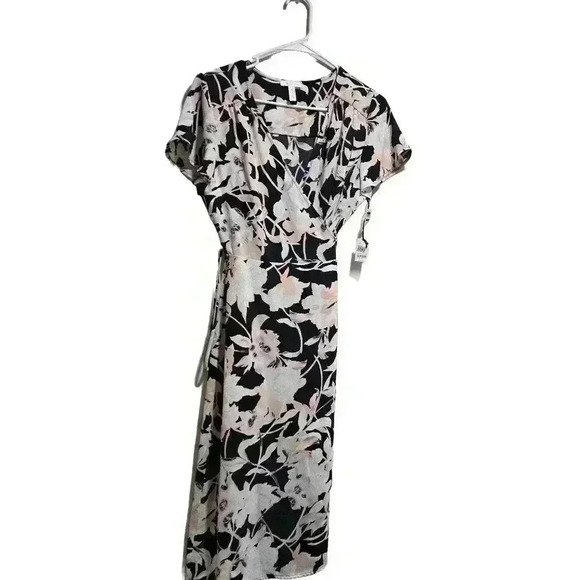 Floral Wrap Midi Dress - Navy, White, and Peach - Picture 6 of 8